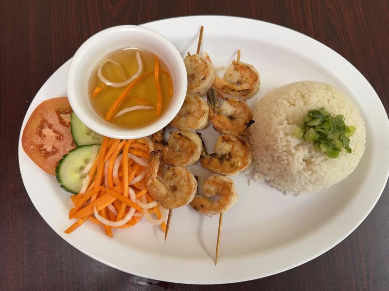 7. Grilled Shrimp Rice Platter