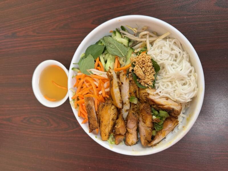 38. Grilled Chicken Salad Bowl
